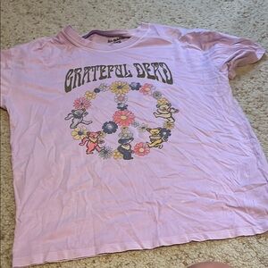 American Eagle Outfitters Pink Short Sleeve Tee Floral Design
